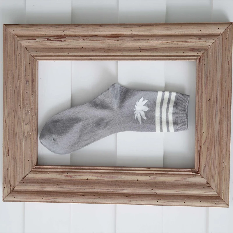 Мужские носки средней длины унисекс кленовые с листьями мужские и женские