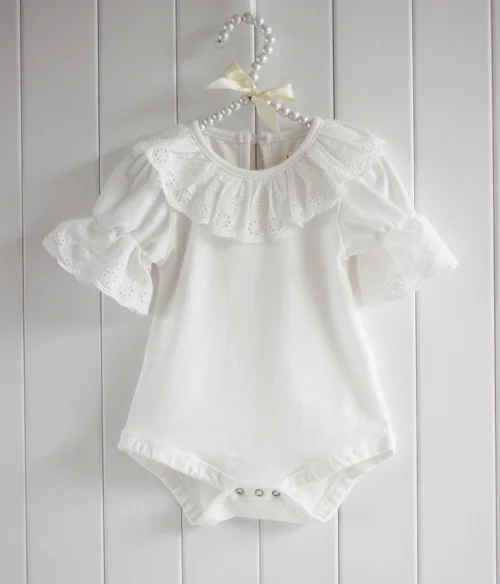 2016 милый комбинезон для новорожденных Детский с рукавами-пузырьками и кружевным