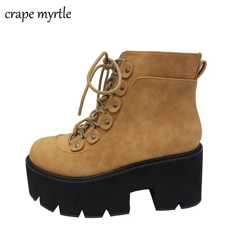 Зимние ботинки коричневые черные на платформе ботильоны обувь высоком каблуке