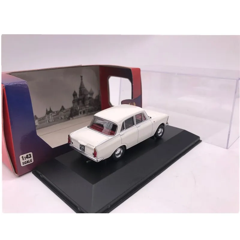 1:43 IST Models Moskwitch 408 белый 1968 литья под давлением модель автомобиля |