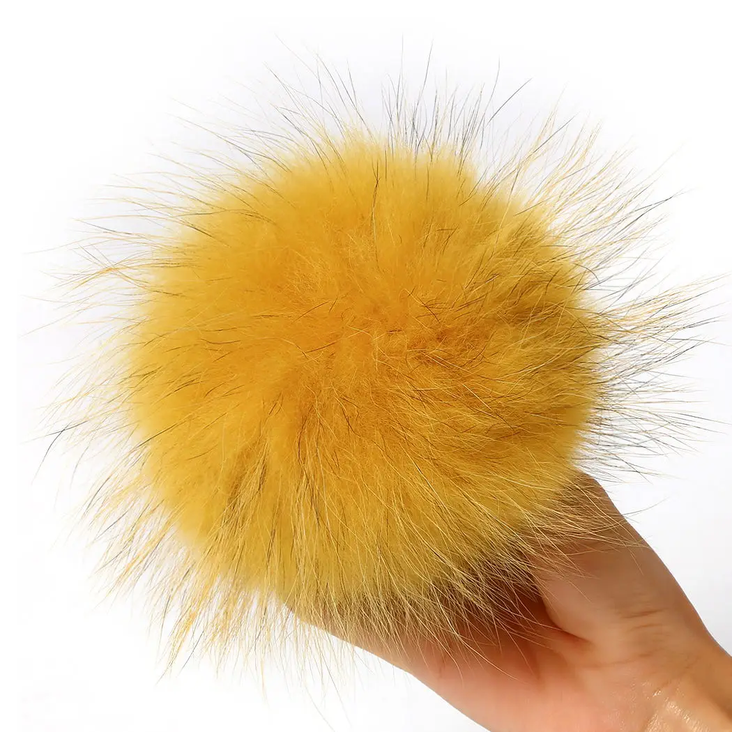 13 cm yellow Настоящий природный енот меховой брелок с помпонами с застежкой на пуговицу из мягкого меха лисы помпонами свисающий на сумочки и Шляпы перчатки брелок для ключей меховыми помпонами - Цвет: 13 cm yellow