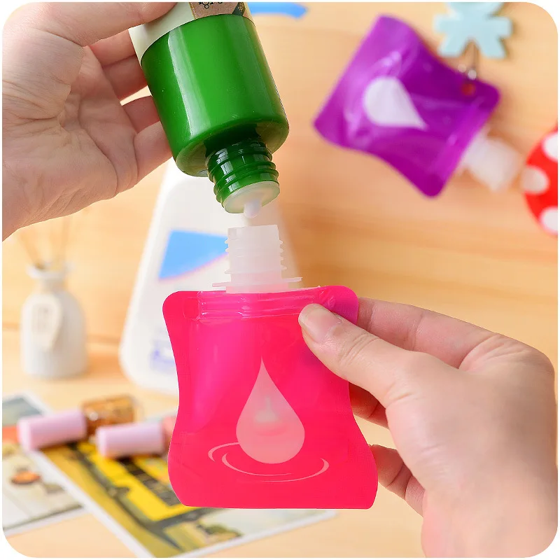 

4 pcs/set Silicone Emulsion Aliquot Bottles Practical Shower Lotion Refillable Bottles Travel Portable Shampoo Cosmetic Bottle