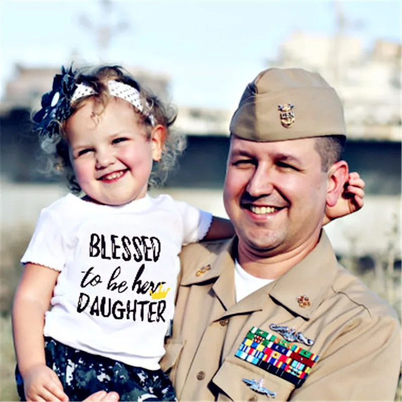 Одинаковые комплекты для семьи футболка с принтом мамы и дочки круглым вырезом