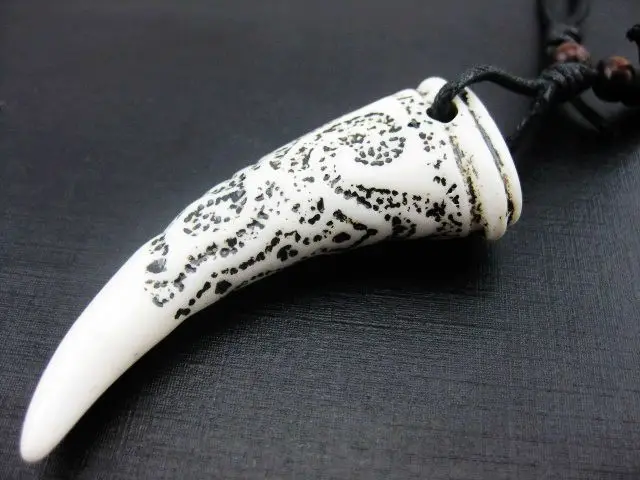 10 шт. личность Тибетский имитация кости порошок белый тотемные вырезанные