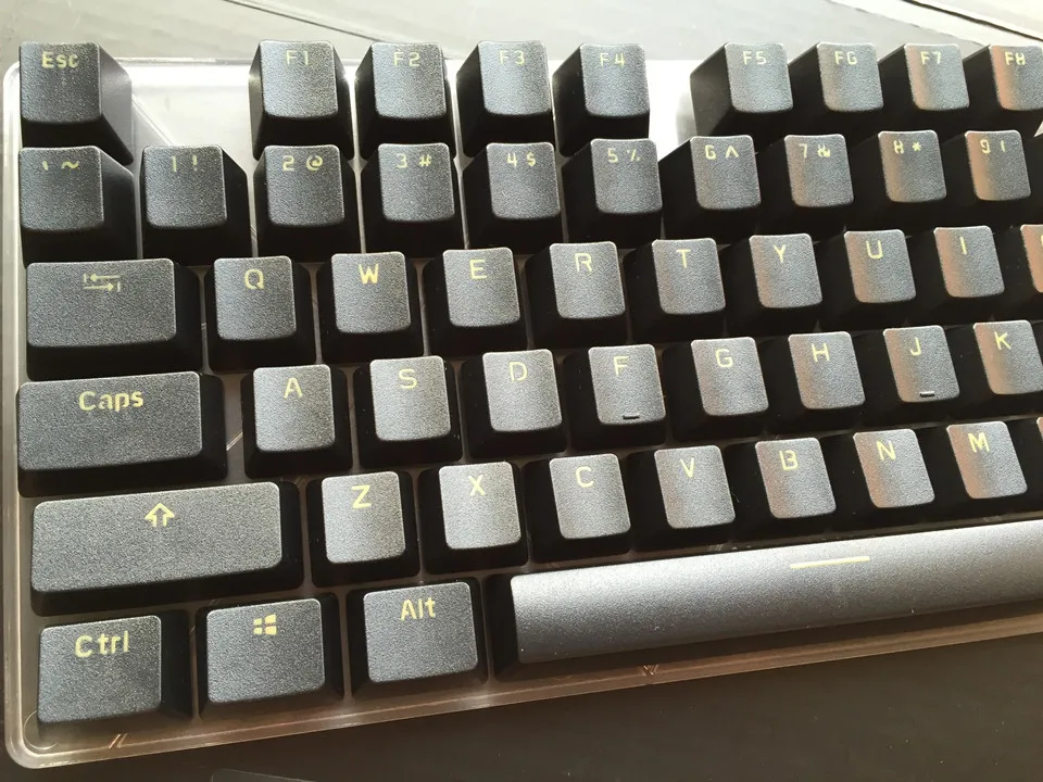 Двусторонний оранжевый ключ с подсветкой 104 ключа в комплекте черный АБС пластик