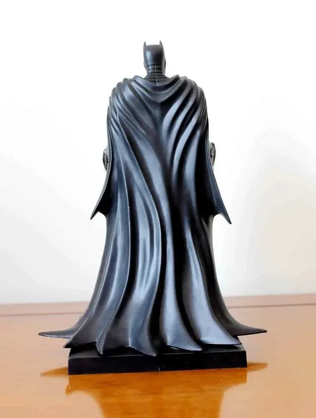 Бэтмен Figura Лига Справедливости ARTFX + Statua X MEN Arma Железный человек Брюс Уэйн фигурку