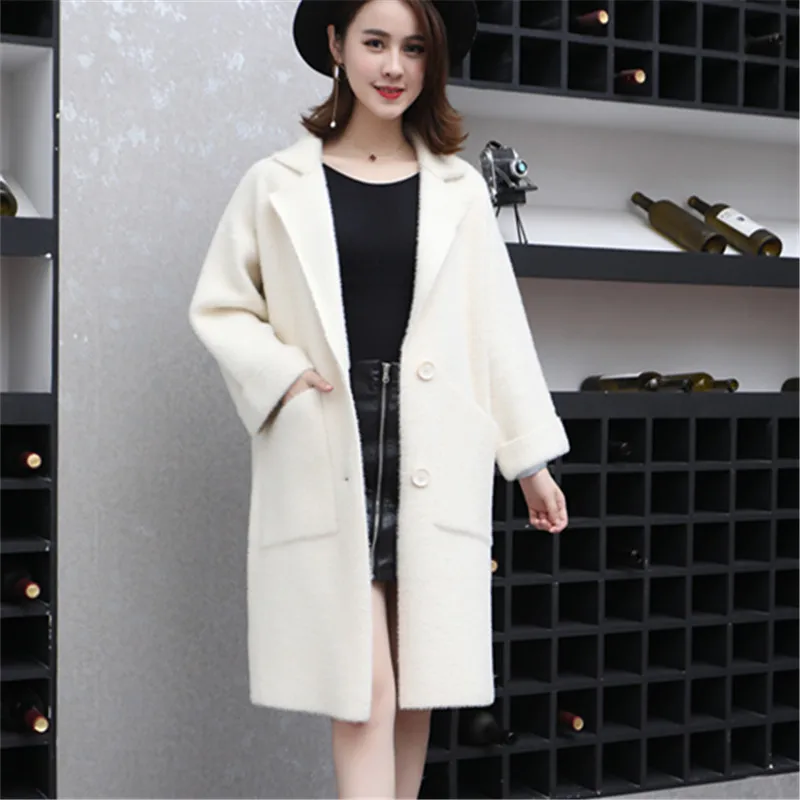 Зимний женский утепленный длинный свитер бархатное пальто модная куртка