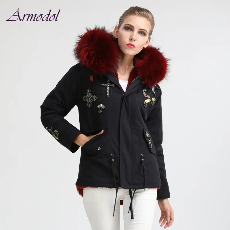 

Winter New Style Coold Black Women Jacket Beautiful Raccoon fur Collar Snake Beading Fur Parka Windcoat