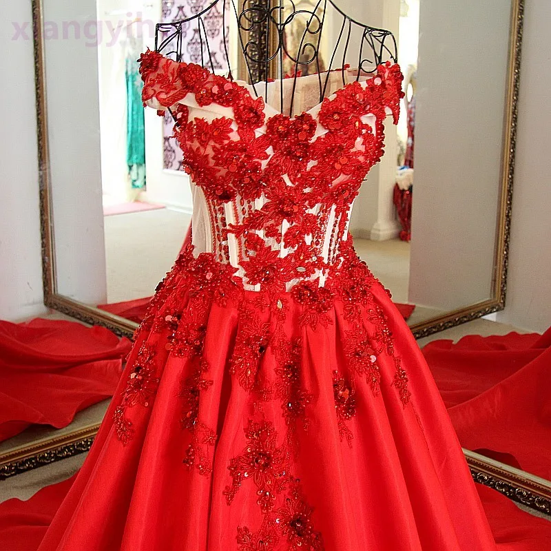 A-line Милая Шеи Линии Вечернее Платье Длиной до пола С Плеча Аппликации