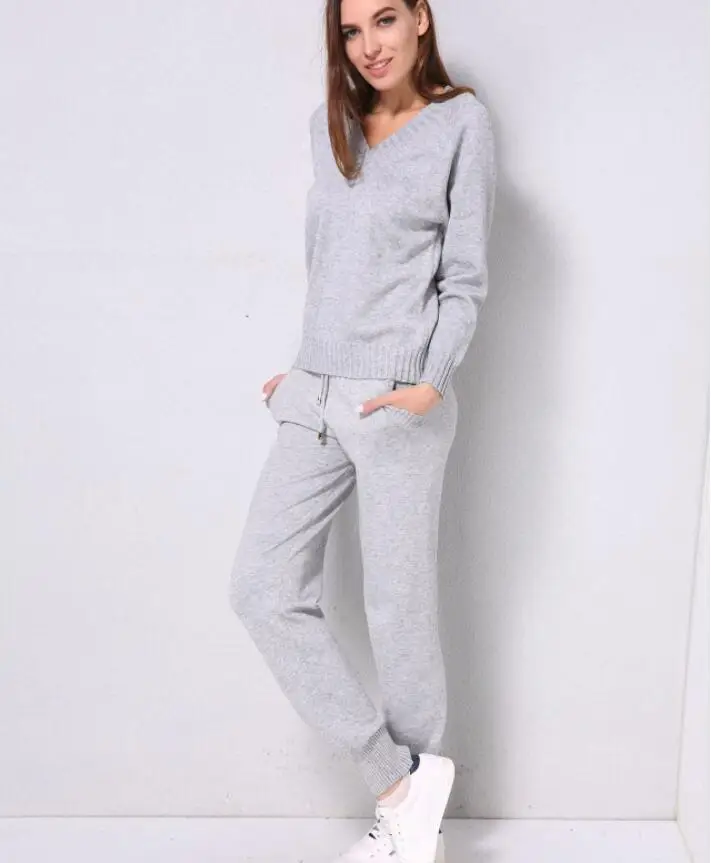 

New knitted two-piece long-sleeved v-neck sweater lacing trousers suit pocket multicolor hot style leisure woman set Sportswear
