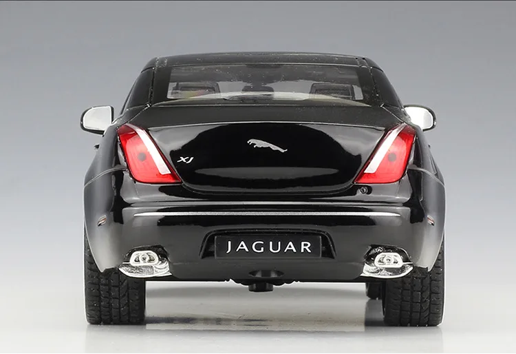Welly 1:24 литая под давлением литая модель автомобиля игрушка для JAGUARed XJ с рулевым колесом управление передним колесом рулевая игрушка автомобиль для ребенка с коробкой