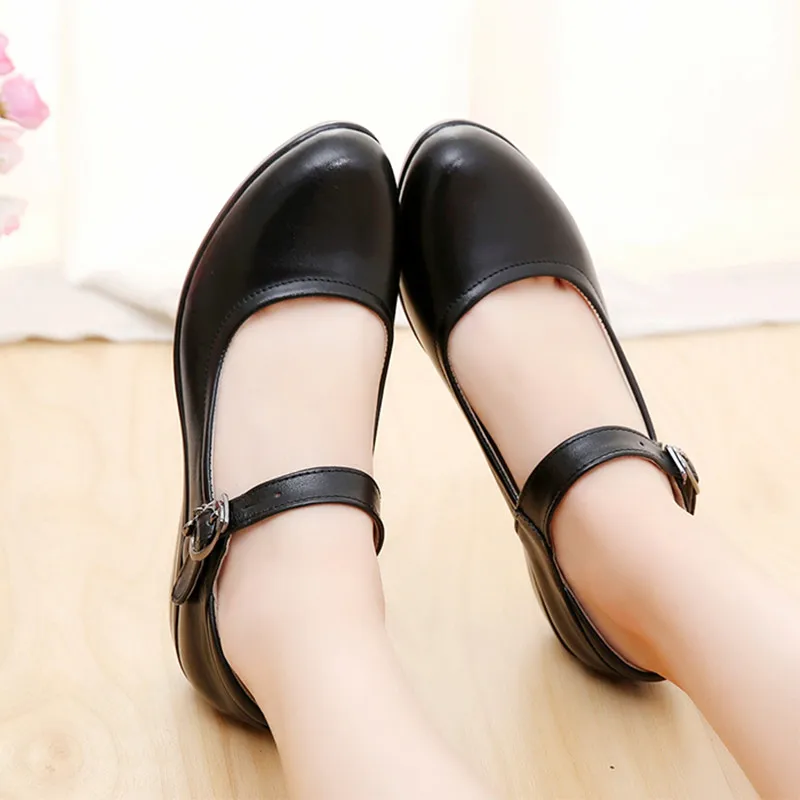 Женские туфли из натуральной кожи черные туфли-лодочки на танкетке среднем