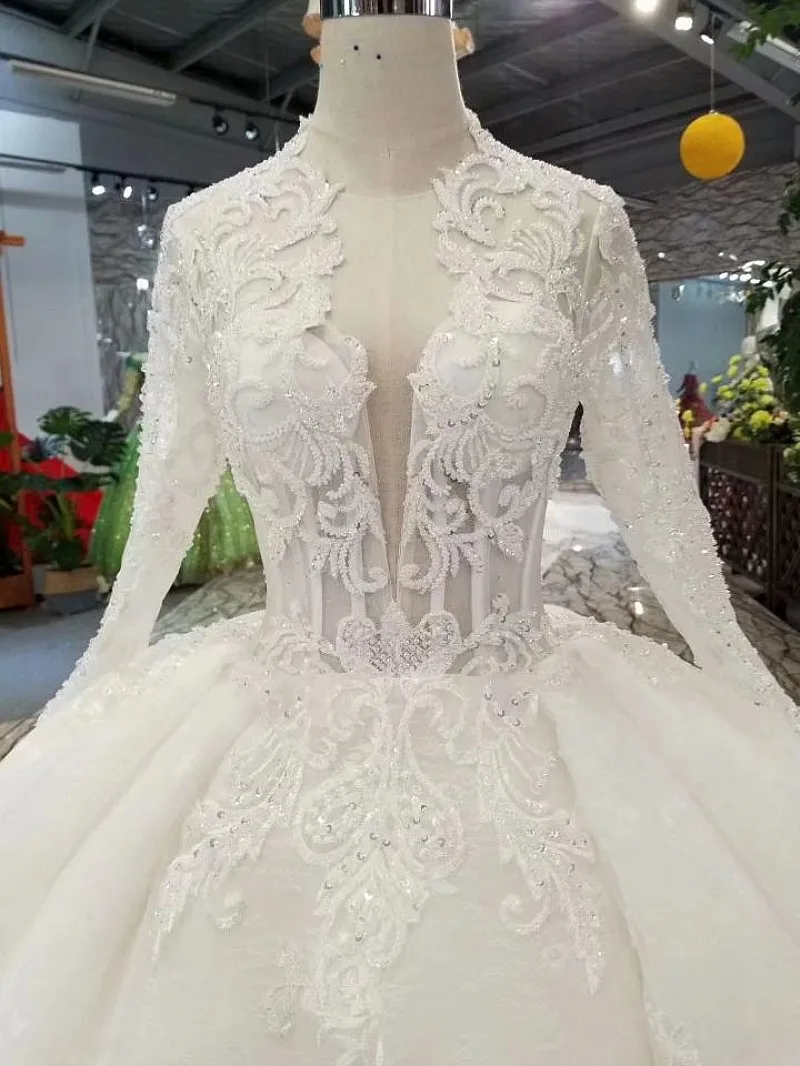 Женское платье SSYFashion белое кружевное с длинным рукавом и шлейфом большие размеры