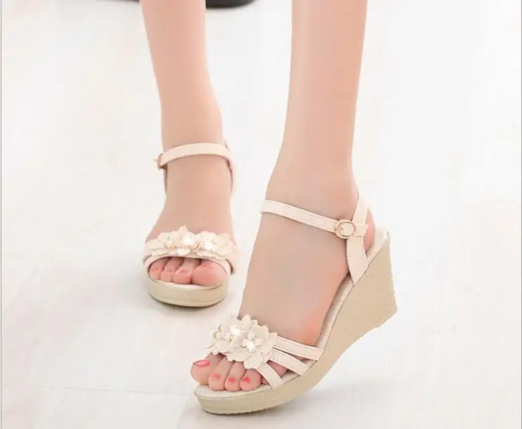 Женские сандалии с цветочным жемчугом туфли открытым носком на платформе и