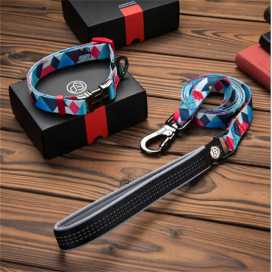 Новый комплект из галстука и ошейника поводка для собак хлопок геометрический