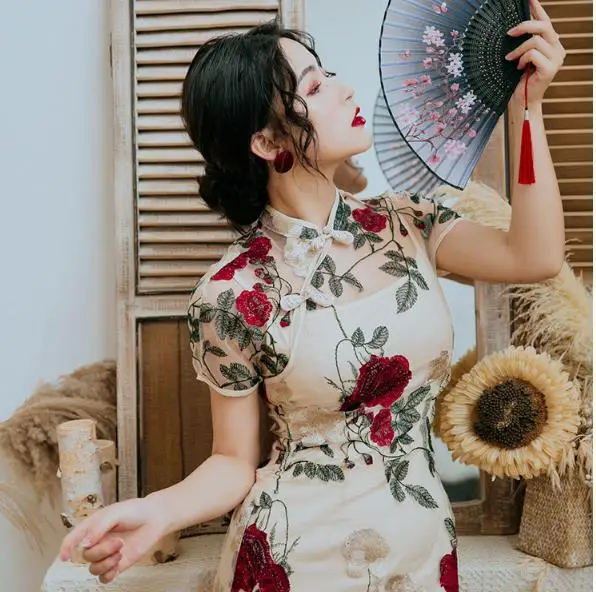 

Qipao Floral Embroidery Maxi Dress Women Summer Cheongsam Chinese Traditional Women Vestidos Oriental Collar Long Dress