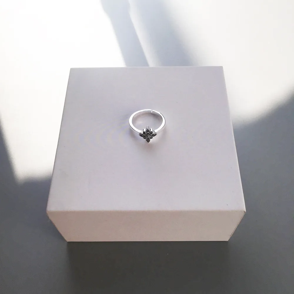 Посеребренные открытые кольца с марказитом европейская бижутерия самые модные