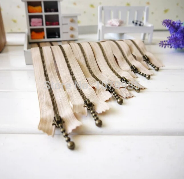 

Free shipping 12pcs/lots Light Khaki Coil smooth bronze Zippers for DIY bag etc 12cm 15cm 20cm 25cm 30cm 40cm close end zipper