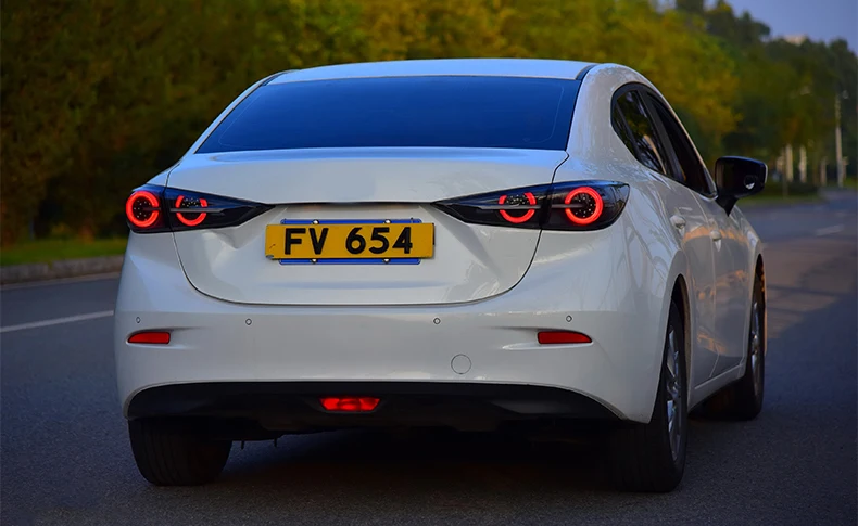 Светодиодные полосы задние лампы для Mazda 3 Axela фонари 2014 2018 темно черный корпус