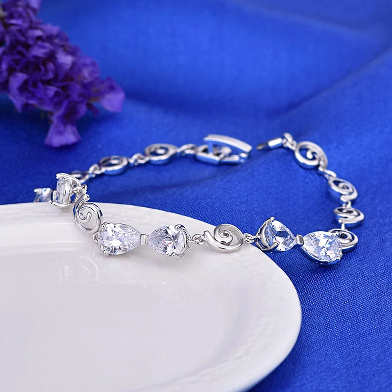 Инкрустация из циркония подарок для подруги галстук бабочка полевой спиральный