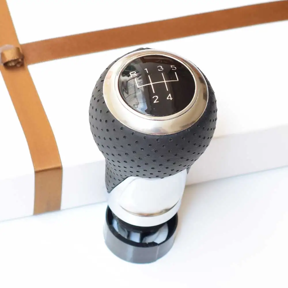 5 Speed silver cover 5/6 скоростная кожаная красная ручка переключения передач хромированная красная ручка с кольцом гетры для Audi A4 B8(2008-) Passat CC(2009-2010 - Название цвета: 5 Speed silver cover