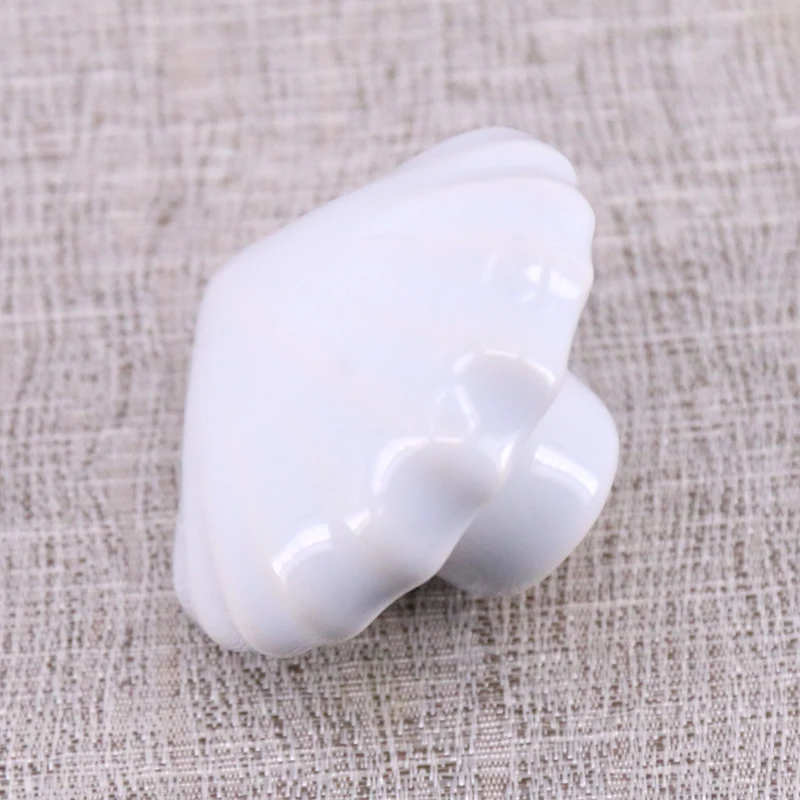 Симпатичные керамические ручки для шкафа в детскую комнату с мультяшным