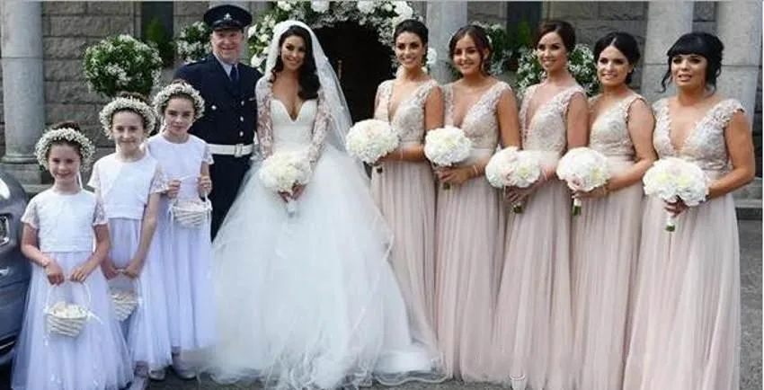 

New Newest Lace Long Sleeve Wedding Dress Sexy V Neck Appliques Muslim Vestido De Noiva Tulle Court Train Wedding G