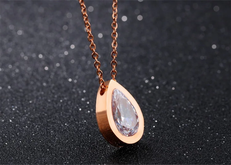 

Wholesale New Fashion Cute Female Jewelry Stainless Steel Big Cubic Zircon Pendants Necklaces For Women Clavicle Chain Necklace