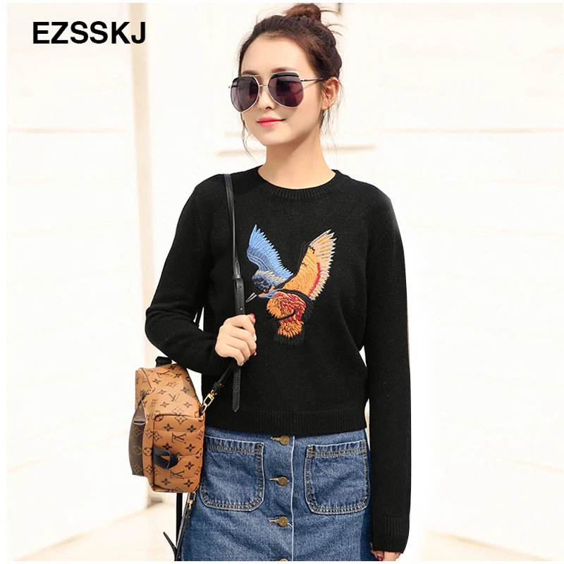 2017 Осень Зима укороченный свитер женский птица вышивка короткий Пуловеры с