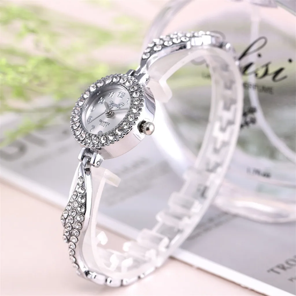 Женские кварцевые часы из сплава роскошные со стразами Прямая поставка Wd3