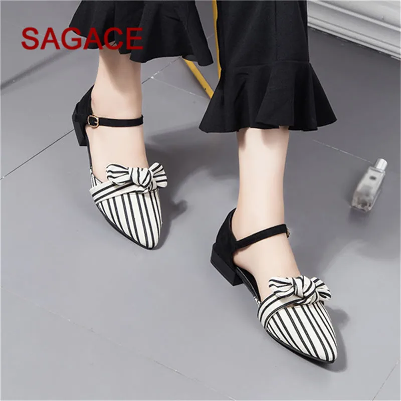 Женские сандалии SAGACE с острым носком в полоску на квадратном каблуке пряжкой