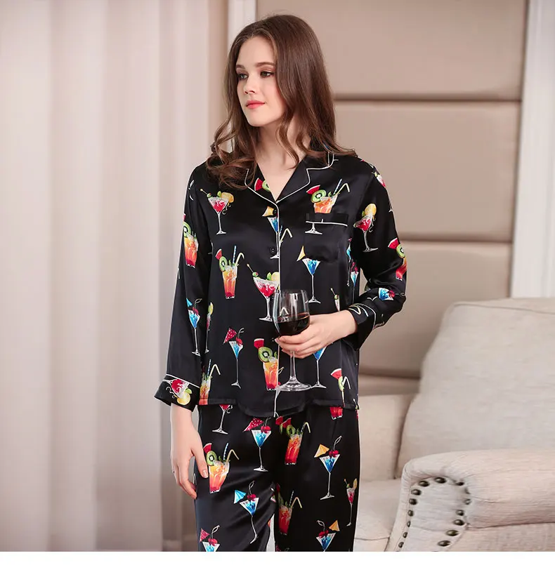 The new silk pyjamas with long sleeves and long sleeves are 100% silk