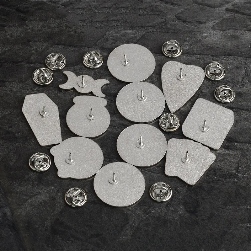 1 шт. панк ветер ведьма черная луна броши Ретро темные серии шпильки