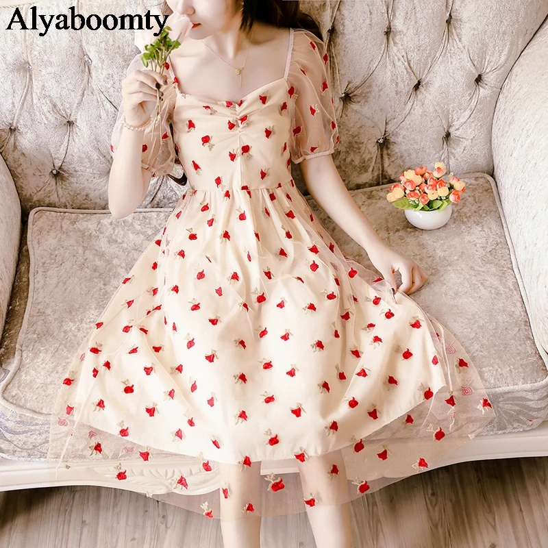 Корейское шикарное летнее женское платье миди с цветочной вышивкой