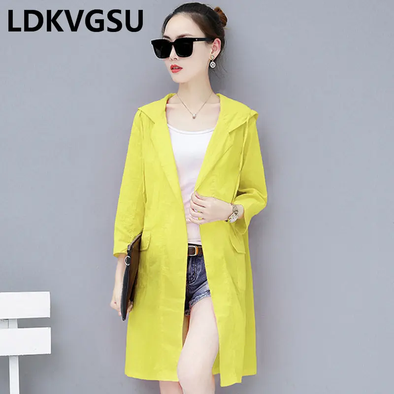 Рубашка женская с капюшоном и солнцезащитным козырьком средней длины весна-лето