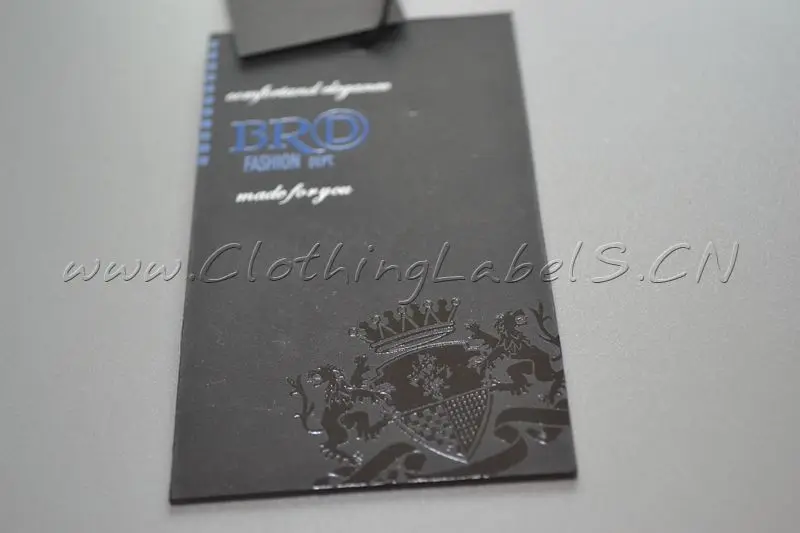 Черные этикетки на заказ для одежды с УФ-пятнами хлопковой нитью и защитной