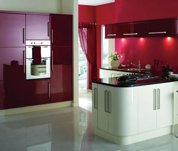 Red and White Kitchen Design |