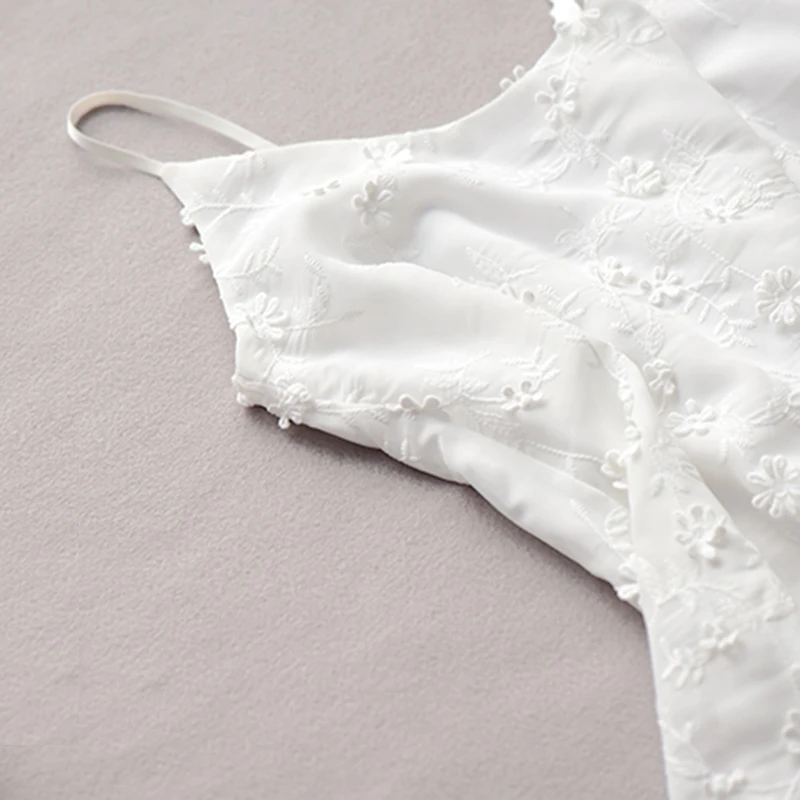 summer fashion Chiffon sleeveless O-Neck Tops Tees women white Vintage Loose Embroidery Tops Vest Casual Hollow Out Tops women