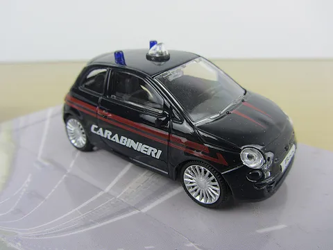 Модель автомобиля Fiat 500, модель Альфа, модель автомобиля из сплава 1:43, металлические отливки, коллекционные игрушечные транспортные средства, бесплатная доставка