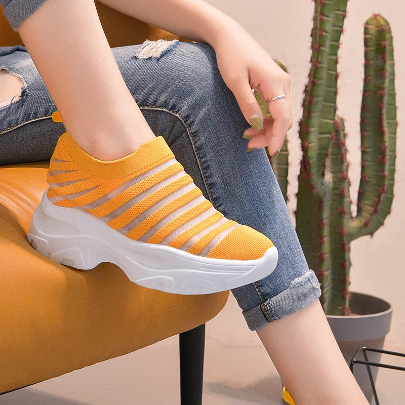 Женская обувь летняя новинка 2019 Модные дышащие сетчатые носки спортивная