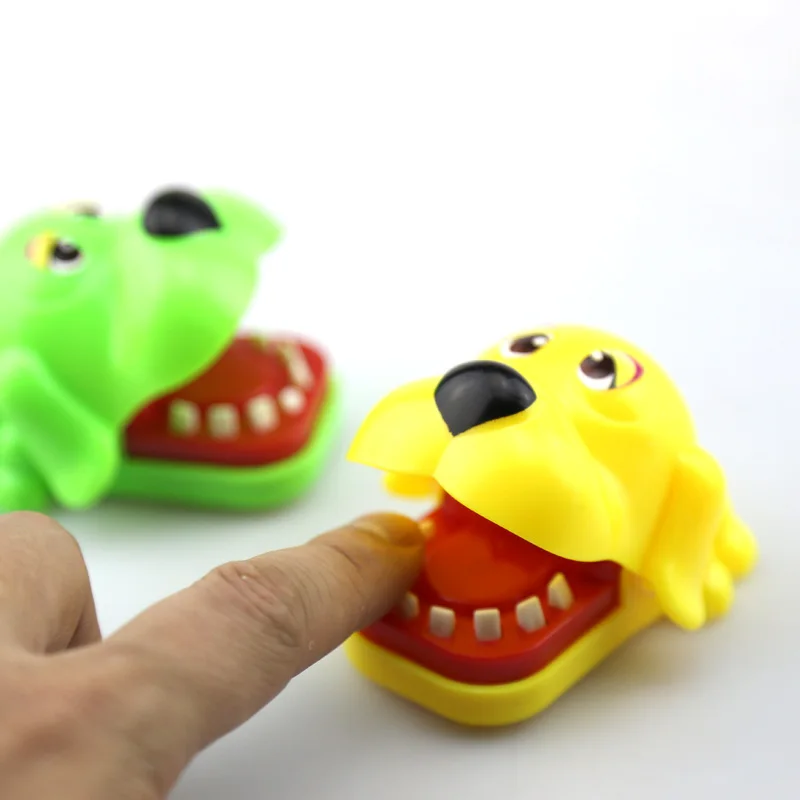 Новый большой бульдог крокодил акула рот дантиста кусает за палец игра забавная
