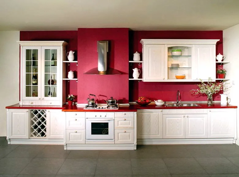 Кухонная мебель с винным стеллажом |