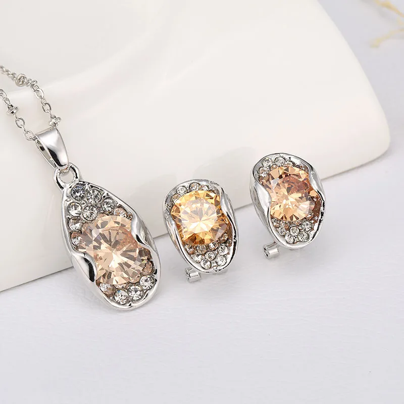 Комплект из колье и серёг с фианитами|designer jewelry set|jewelry setsjewelry set for wedding |