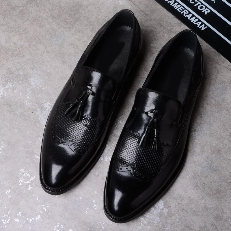 baratas Homens Sapatos De Negócios Sapatos De Couro Genuíno Confortável Deslizamento-on Moda Apartamentos Com Borla Sapatos De Vestido Masculino Oxford Sapatos Para Homem Respirável