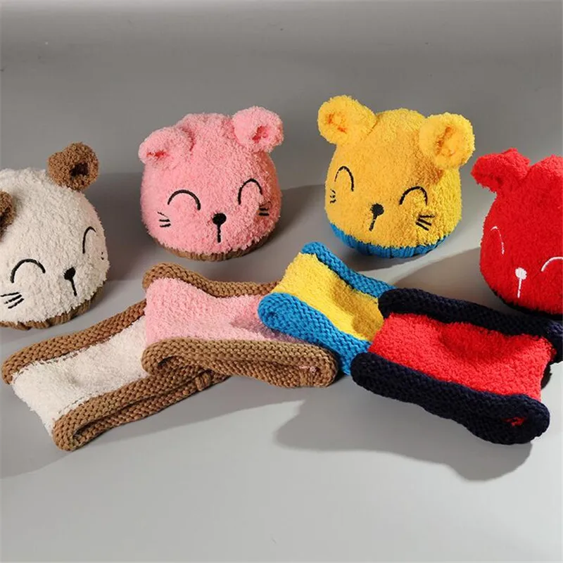 XUYIJUN 2018 year brand 2 pieces / set of girls shoes boy hat scarf kit cute cat children's children skullies beanies Balaclava |
