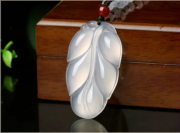 Ice jade myelin leaf pendant necklace Male and female couple gold branch agate stone | Украшения и аксессуары