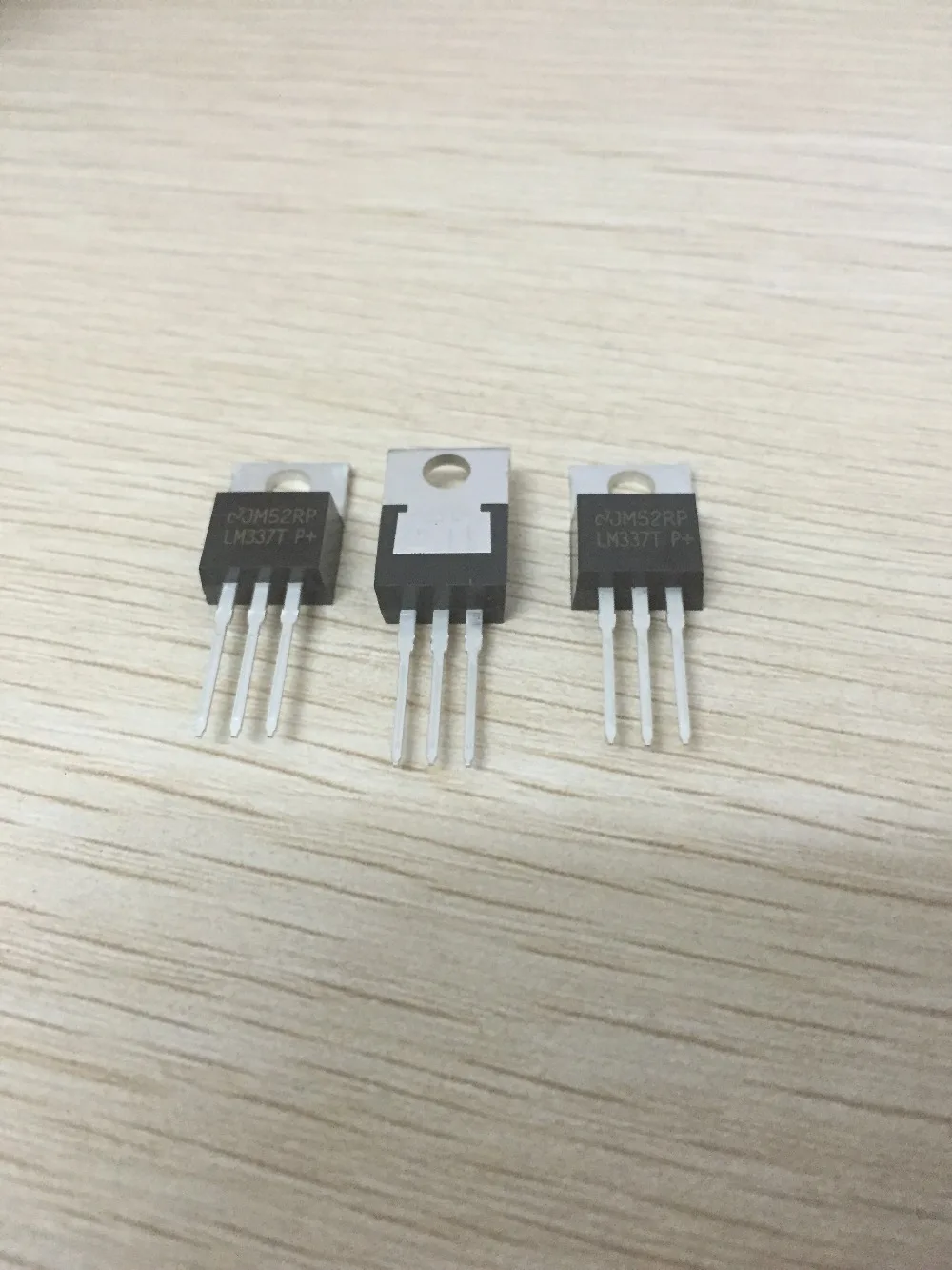 100pcs/lot LM337T TO220 | Обустройство дома