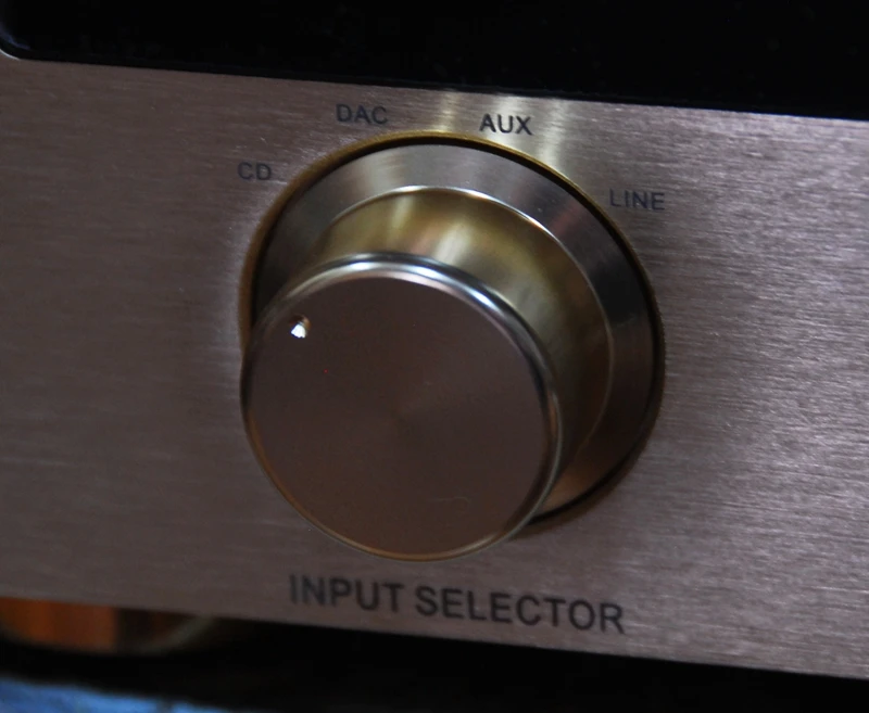Копировать Accuphase E-550 операции чистого класса A(30w-8 Ω) гарантированная линейная мощность MOS-FET 3 параллельной двухтактной конфигурации