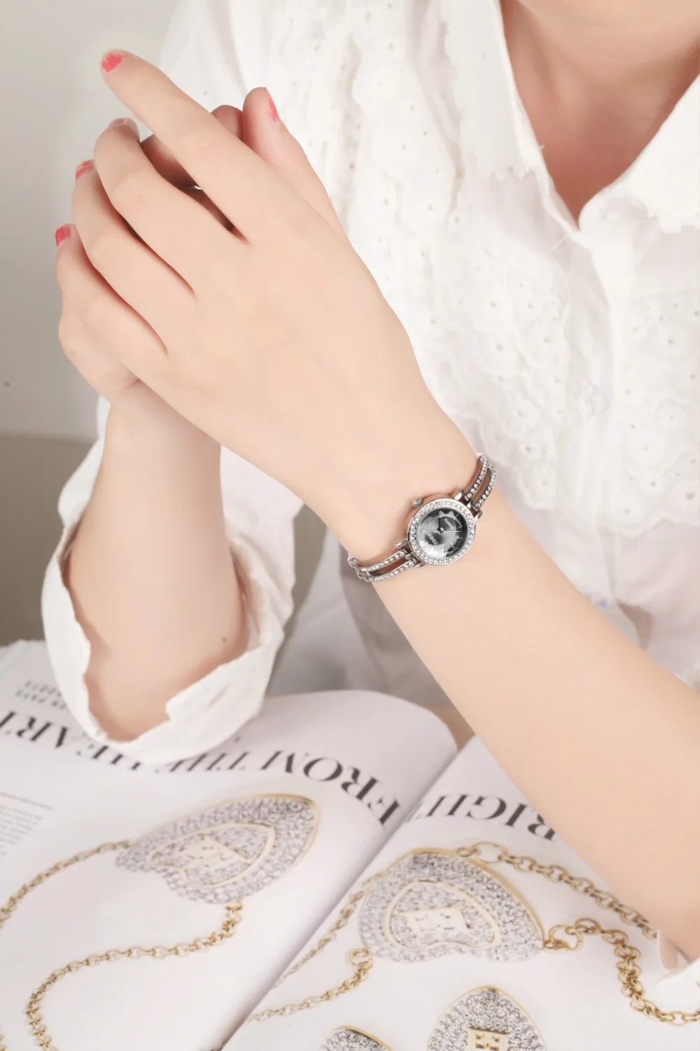 

Time100 Women's Quartz Watches Skeleton Alloy Bracelet Irregular Diamond Dial Ladies Wrist Watches For Women relojes mujer
