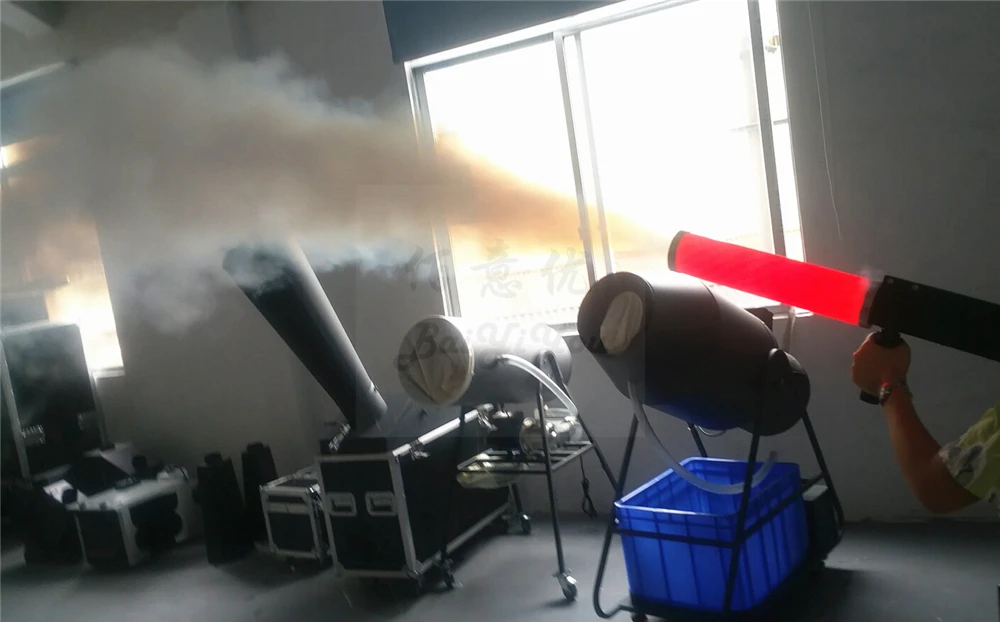Бесплатная доставка маленький светодиодный пистолет Co2 Cannon СВЕТОДИОДНЫЙ цветной